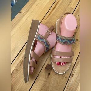 Naturalizer sandals size 9.5